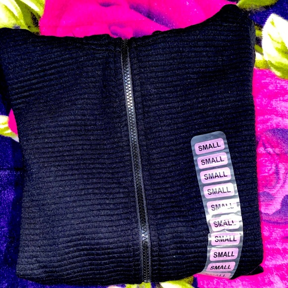 Athletic women’s jacket with hoodie - Picture 3 of 11